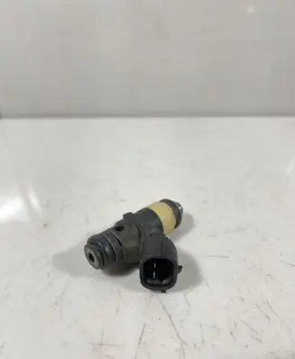 Volkswagen Golf IV Fuel injector 036906031M 3326A03503