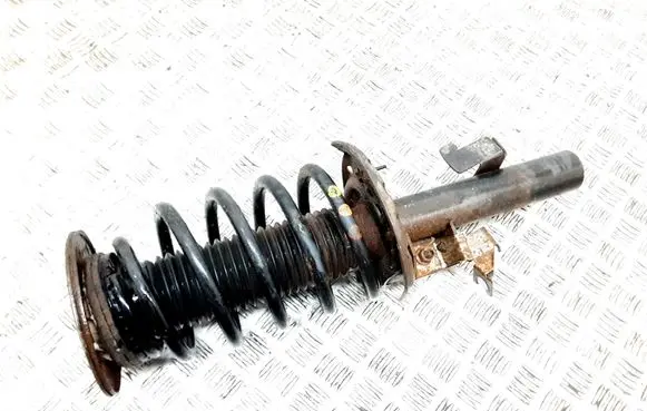 Volvo XC60 Front shock absorber with coil spring 31262150