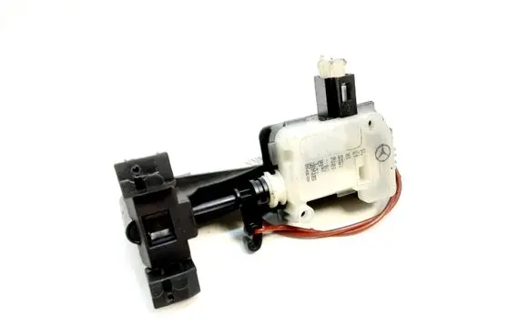 Mercedes-Benz ML W164 Fuel tank cap lock A2518200197