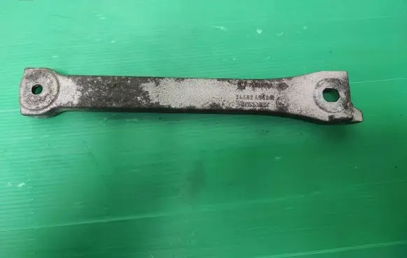 Opel Vivaro Gearbox mounting bracket 244824540R 90450724