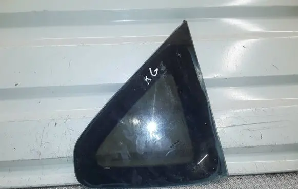 Nissan Qashqai Rear side window