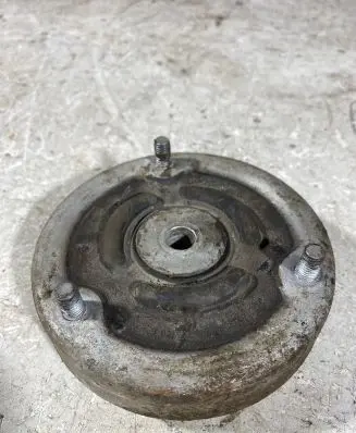 BMW 5 E60 E61 Rear coil spring rubber mount 