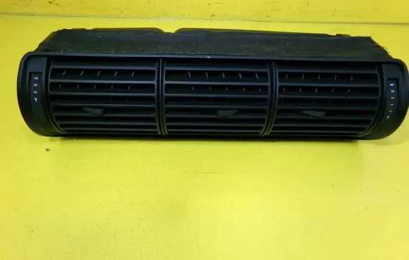 Audi A4 S4 B5 8D Dash center air vent grill 8D1820951