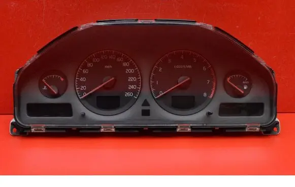 Volvo S60 Speedometer (instrument cluster) 8637993