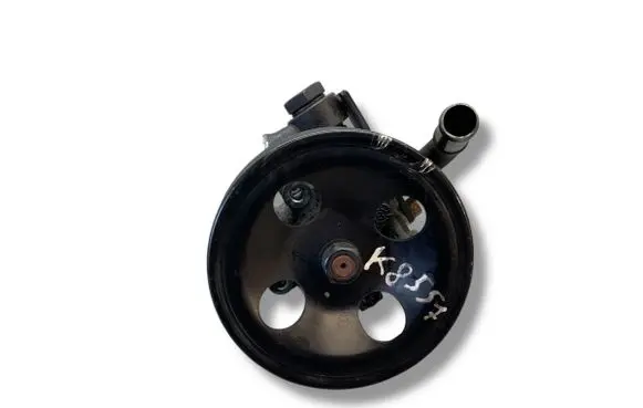 KIA Carens II Power steering pump 571002G000 8A25M