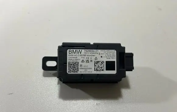 BMW X5 G05 Aerial antenna amplifier 7928694 7928686