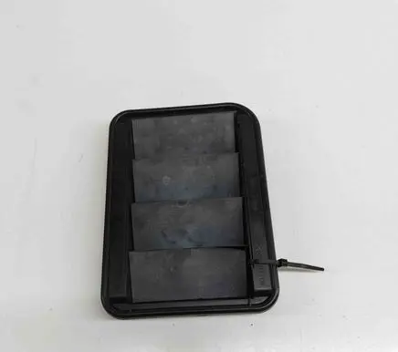 BMW X2 U10 Quarter panel pressure vent 9201647