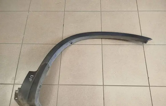 KIA Sorento Front arch trim 877142P010