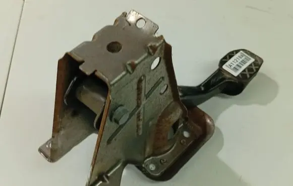 Skoda Superb B6 (3T) Brake pedal 1K1721057AL