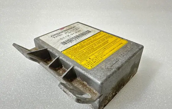 Mazda 323 F Airbag control unit/module 12192601 BC1M57K30 M1T5A23AJ57