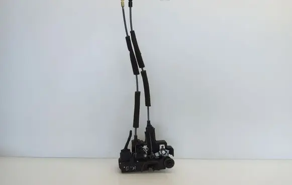 Chevrolet Captiva Rear door lock