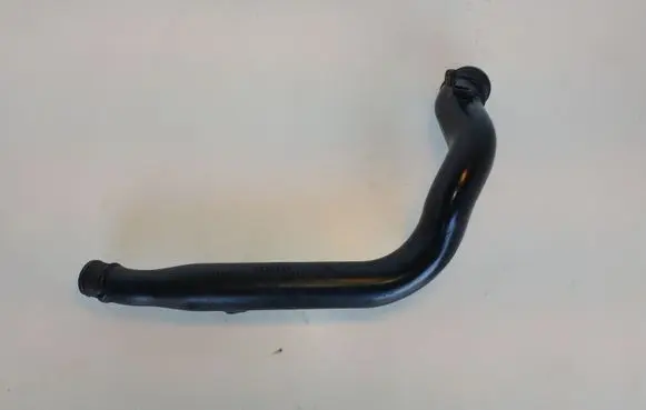 Volvo V70 Intercooler hose/pipe 8624887