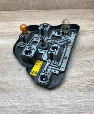 BMW 5 E39 Tail light bulb cover holder 2496338 14603605