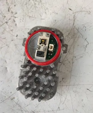 BMW X5 F15 LED ballast control module 1305715084