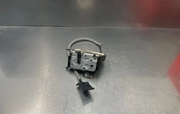 Mini One - Cooper Clubman R55 Front door lock 055676909