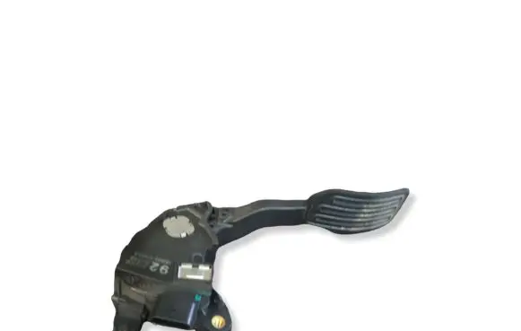 Nissan Micra Accelerator throttle pedal 180021HM0A