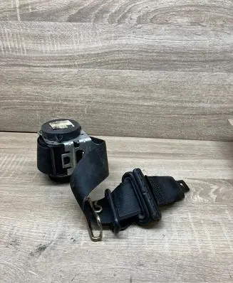 Ford C-MAX I Middle seatbelt (rear) 601597800