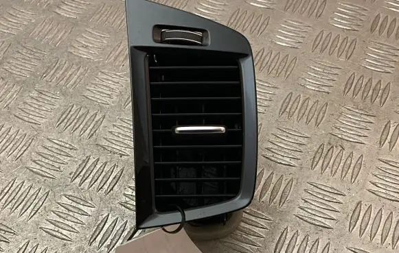 Dash center air vent grill