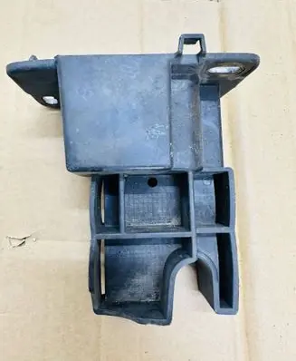 Renault Captur Front bumper shock/impact absorber 620923103R