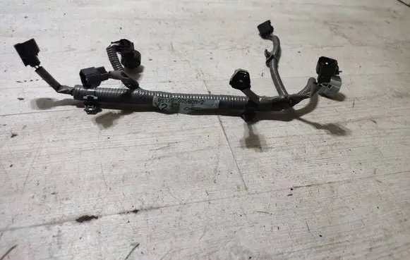 Lexus RC Fuel injector wires 8212530560A 98AB82