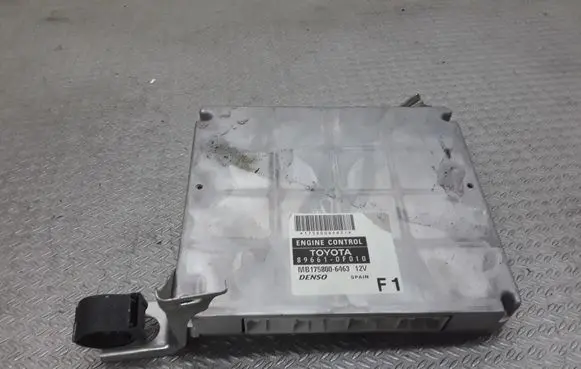 Toyota Corolla Verso AR10 Engine control unit/module 896610F010 MB1758006463