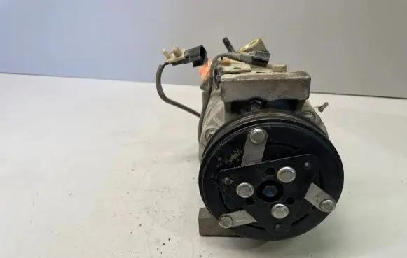 Volvo XC60 Air conditioning (A/C) compressor (pump) KTT090083