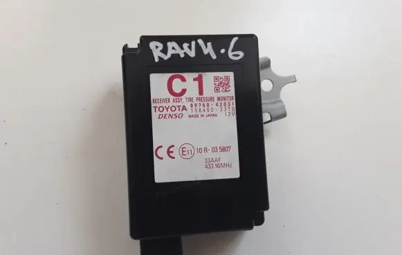 Toyota RAV 4 (XA40) Other control units/modules 8976042031