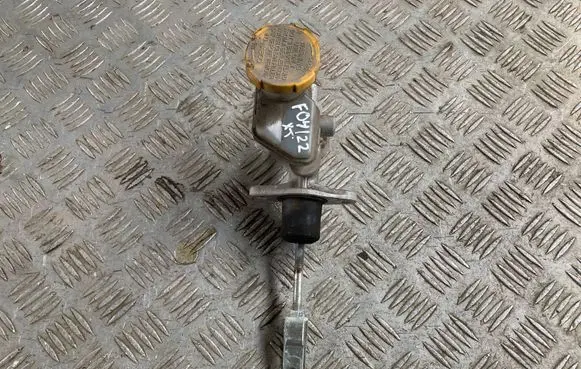 Subaru Forester SG Clutch master cylinder