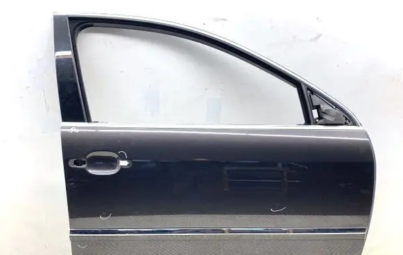 Volkswagen Phaeton Front door