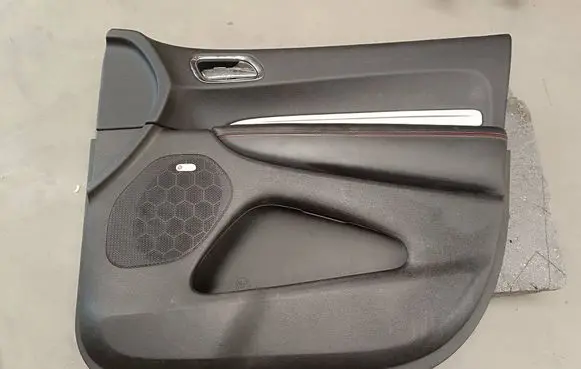 Dodge Durango III Front door card panel trim 62662 1TD78TRM1 1GS78TRMTTB