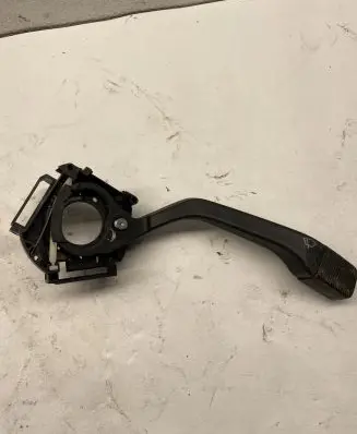 Volkswagen Golf III Wiper speed switch 