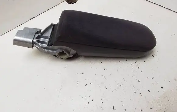 Volkswagen Golf IV Armrest 807678