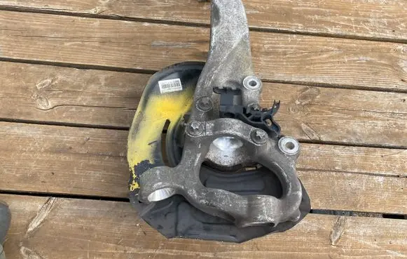 Mercedes-Benz S W222 Front wheel hub A2222001 A2224211020