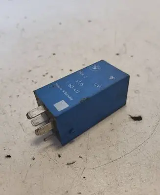 BMW 5 E60 E61 Other relay 1383417