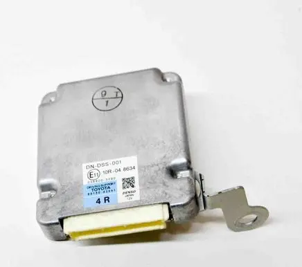 Toyota RAV 4 (XA40) Other devices 0368003090 10R048634