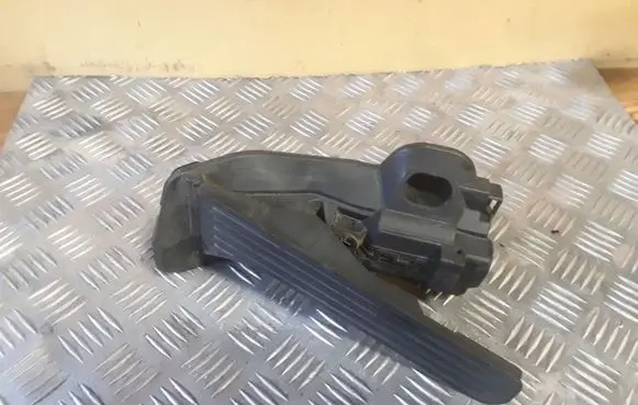Volkswagen PASSAT B6 Accelerator throttle pedal 6PV00874500 1K2721503M
