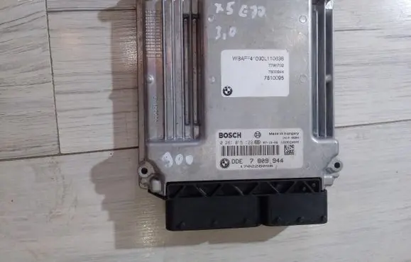 BMW X5 E53 Engine control unit/module ECU 0281015129
