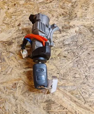 Hyundai i30 Ignition lock MDZD02