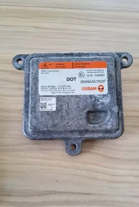 Chrysler 200 Headlight ballast module Xenon 899180S01