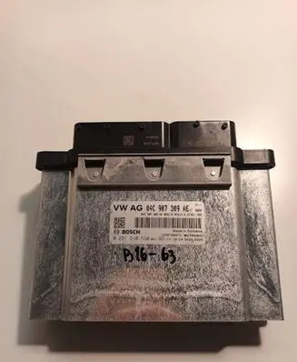 Skoda Fabia Mk3 (NJ) Engine control unit/module 04C907309AE 0261S10530