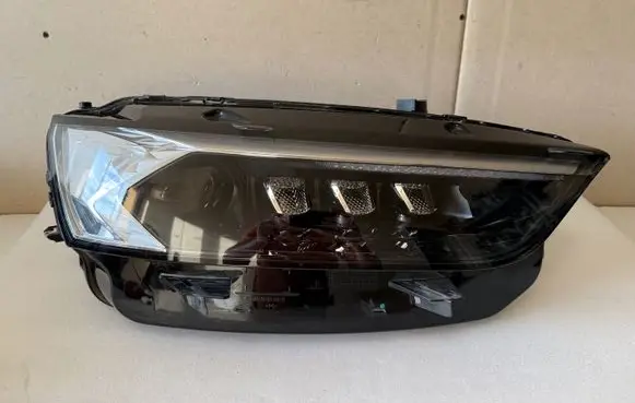 Citroen DS7 Crossback Headlight/headlamp 9831755680