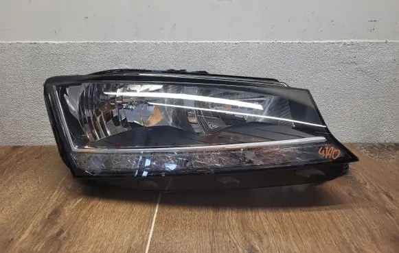 Skoda Fabia Mk3 (NJ) Headlight/headlamp 6V1941016D
