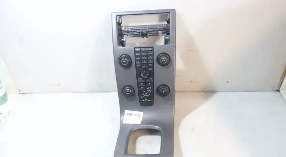 Volvo V50 Head unit multimedia control 