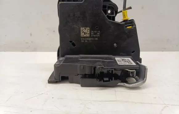 Opel Astra K Rear door lock 13598385