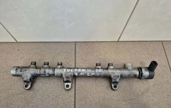 Hyundai Tucson TL Fuel main line pipe 314002F600