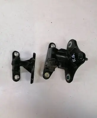 Rear door hinge set