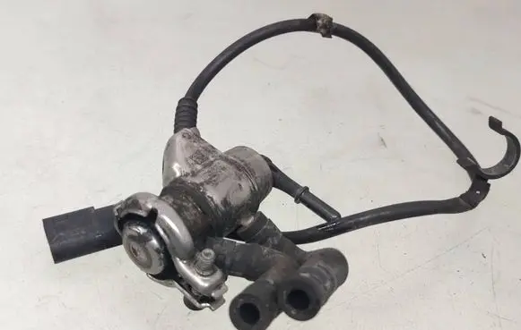 Porsche Cayenne (92A) AdBlue injector 0444025057 7P5131113E