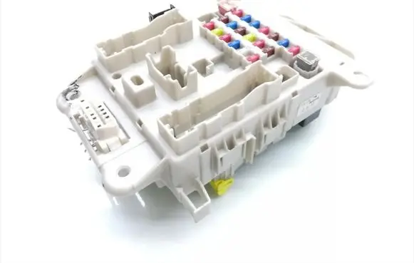 Toyota RAV 4 (XA20) Fuse module