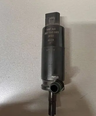 Skoda Fabia Mk2 (5J) Headlight washer pump 3B7955681