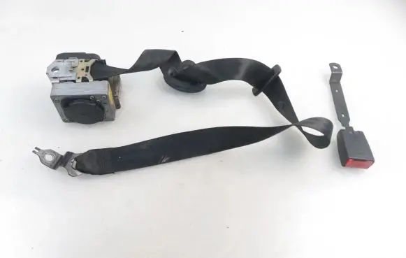 Skoda Fabia Mk1 (6Y) Front seatbelt 33009799 6Y0857702A